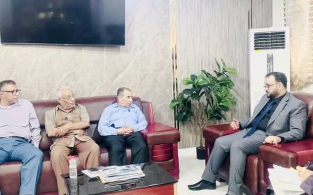 وزير الأشغال يناقش سير تنفيذ المشاريع التنموية في المحافظات المحررة