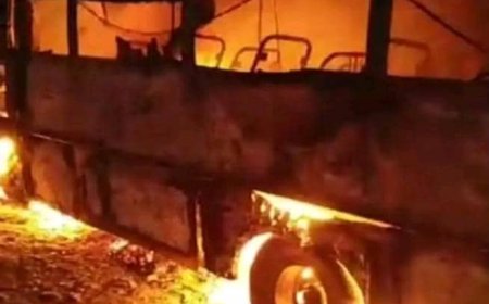 تصعيد خطير يستهدف الاستثمار في أبين.. إحراق باص تابع لشركة أسمنت الوحدة