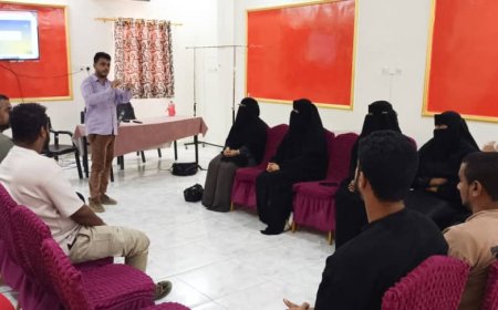 مؤسسة شباب أبين تنفذ جلسة توعوية حول أضرار المخدرات تحت شعار "رغم التحديات سننتصر"