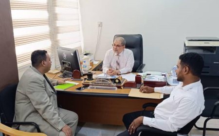 إدارة مؤسسة الصندوق الخيري للطلاب المتفوقين تلتقي برئيس جامعة حضرموت