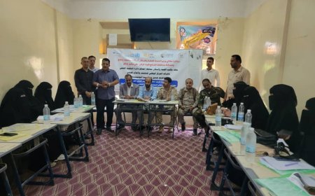مدير عام مديرية قعطبة ومدير مكتب الصحة يدشنان الدورات التدريبية لحملة شلل الأطفال