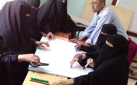 ورشة الوسائل التعليمية تُنعش المخيم الصيفي في مدرسة أبناء الفلاحين بخنفر