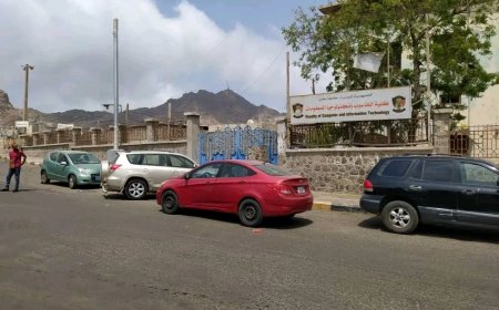 أكاديميون من كلية الحاسوب يغلقون بوابة المعهد التقني الصناعي بالمعلا وسط تصاعد النزاع حول المبنى