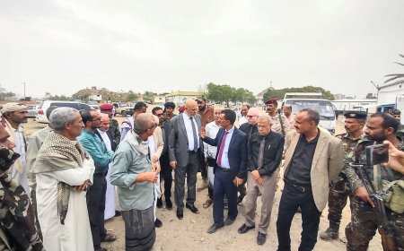 تعز.. المحافظ يعلن الاستنفار ويجول بالشوارع