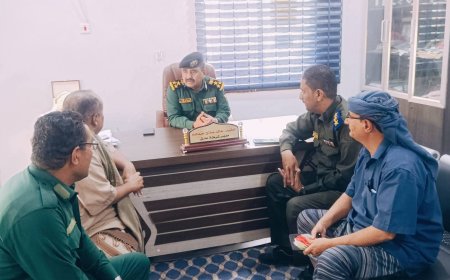 مدير عام شرطة شبوة يتفقد شرطة مديرية عتق ويطلع على سير العمل 