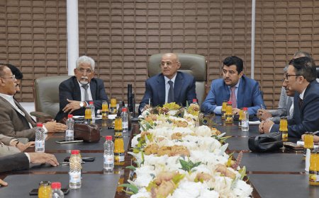 البنك المركزي اليمني يناقش عدد من الإجراءات مع البنوك العاملة في الجمهورية