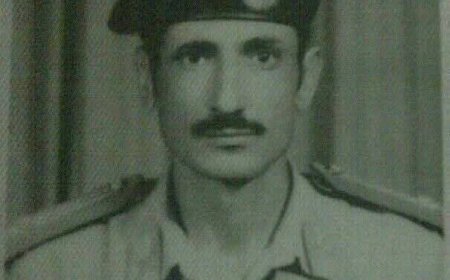 مدير عام البريقة يعزَّي بوفاة المناضل اللواء محمد بن محمد عسكر