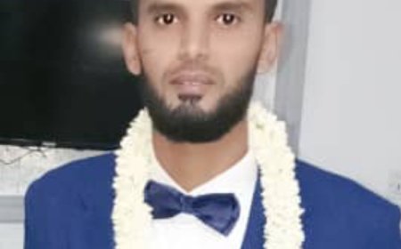 اسمى آيات التهاني والتبريكات محملة بالفل والورد والياسمين نزفها للشاب الخلوق عبدالله الخضر عبدالله احمدوة