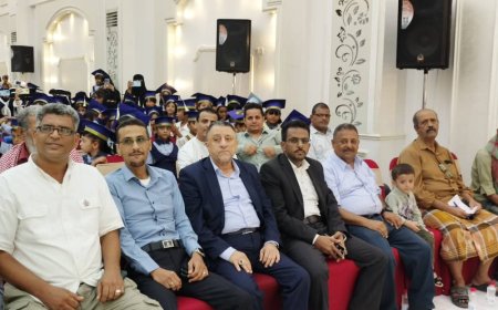 في حفل فني بهيج : مدارس الهدى الأهلية بزنجبار تكرم طالباتها المتفوقات