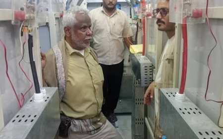 مدير عام ميفعة يدشن العمل بمنظومة الطاقة الشمسية في مستشفى عزان العام بدعم منظمة UNOPS