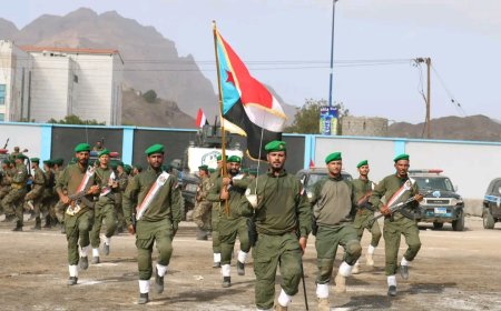 بعرض عسكري مهيب أمن العاصمة عدن يدشّن المرحلة الثانية من العام التدريبي والمعنوي 2025