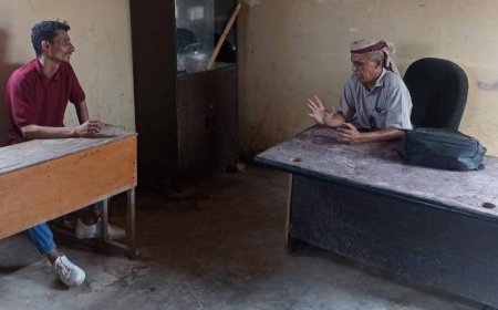 مدير عام الوضيع يلتقي بالمسؤول الميداني لمنظمة كير بالمديرية.