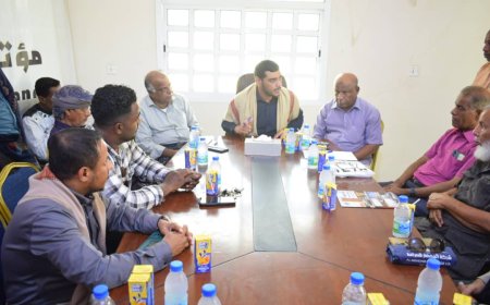 أمين عام مؤتمر حضرموت الجامع يلتقي قيادة الهيئة التنفيذية في المكلا ويشدد على توحيد الجهود لخدمة المواطنين