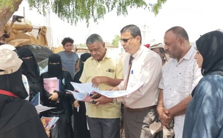 مدير عام مكتب الصحة بلحج يتفقد سير العمل الميداني لحملة شلل الأطفال في عدد من المواقع بمديرية تبن