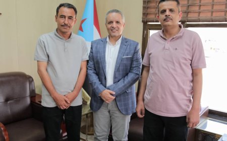 نائب رئيس الهيئة الوطنية للإعلام الجنوبي يلتقي الإعلامي عادل الحنشي