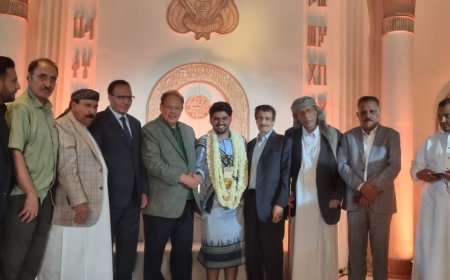 الرئيس علي ناصر محمد يشارك في حفل زفاف الشاب يوسف حسين مطلوب الشرفي بالقاهرة