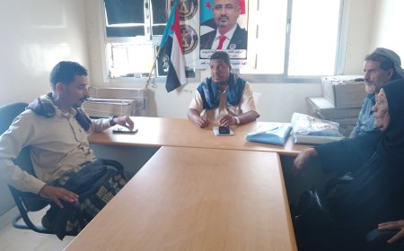 رئيس تنفيذية انتقالي زنجبار يلتقي بعضو الجمعية الوطنية لبحث الأوضاع الإنسانية والاقتصادية بالمديرية