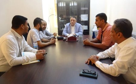 الأمين العام للمجلس المحلي بأبين يناقش تنفيذ مشروع "نبني" مع مؤسسة شباب أبين ومنظمة صُنّاع النهضة