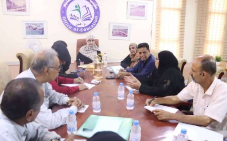 فريق من مجلس المستشارين يلتقي مدير مكتب التربية والتعليم بالعاصمة عدن