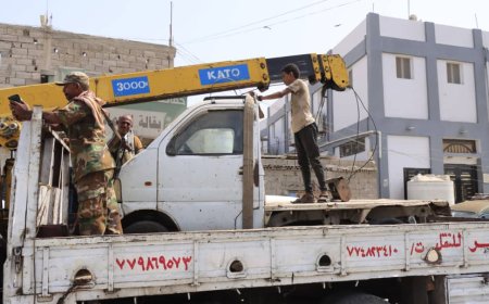 حملة واسعة لرفع المركبات المتهالكة وإزالة العوائق والتعديات على الشوارع العامة والرئيسية بدارسعد