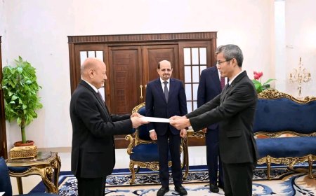 رئيس مجلس القيادة يتسلم أوراق اعتماد عدد من سفراء الدول الشقيقة والصديقة