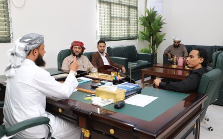 نائب وزير الاوقاف يستقبل رئيس القيادة المحلية للانتقالي الجنوبي في عدن