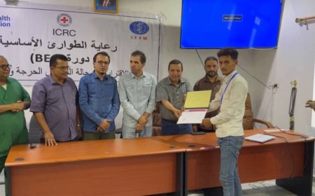 مستشفى الشيخ محمد بن زايد بالضالع يختتم دورتين تدريبيتين في الطوارئ والإنعاش القلبي الرئوي 