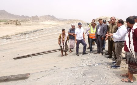 نائب رئيس مجلس النواب ومحافظ أبين يتفقدان سير العمل في مشروع سد حسان الاستراتيجي