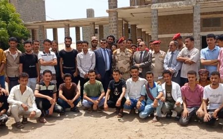 رئيس جامعة عدن يزور سكن الطلاب ويثنى على جهود العميد عبد الرحمن عسكر في دعم الطلاب الجامعيين