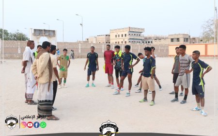 أهلي الغيل يجري حصة تدريبية مهمة تأهباً للمشاركة في بطولة كأس البلدة لكرة القدم
