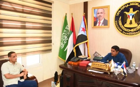 العميد المحمدي يبحث مع رئيس دائرة الشباب والرياضة بالأمانة العامة للانتقالي سُبل تعزيز الأنشطة الرياضية في حضرموت