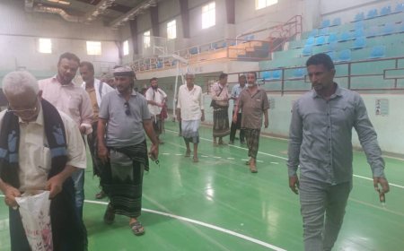 استكمال إجراءات الاستلام والتسليم بين مديري مكتب الشباب والرياضة بالمحافظة السابق والجديد