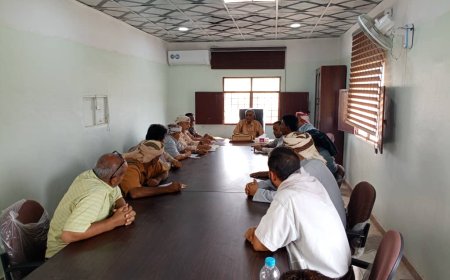 لدهم والمحضار يلتقي باللجان المجتمعية لتنفيذ مشروع الحدائق المنزلية في حبان 