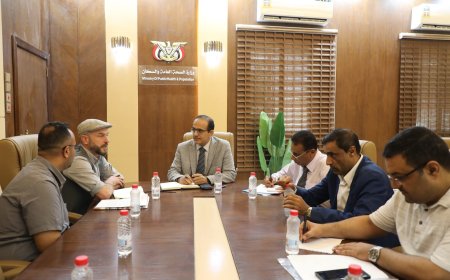 وزير الصحة يبحث مع بعثة أطباء بلا حدود الفرنسية تعزيز التعاون المشترك