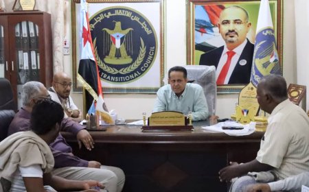 رئيس انتقالي لحج يلتقي قيادة اتحاد نقابات العمال ويؤكد دعمه الكامل للعمل النقابي