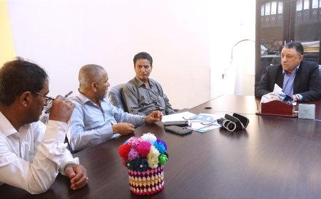 الأمين العام للمجلس المحلي بأبين "الحامد" يناقش مع مدير عام المصائد السمكية تفعيل الجانب الايرادي