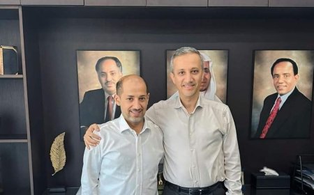 رياض الحروي: أربع حاويات من العشب الصناعي تغادر ميناء عدن في طريقها إلى نادي الصقر