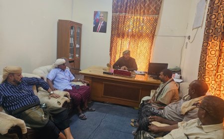 وكيل أول محافظة سقطرى يترأس اجتماعا لمناقشة قضايا القطاع السمكي وتنظيم الموسم الجديد