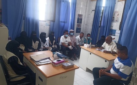 باجميل يشيد بإدارة الوحدة الصحية عمودية ويشيد بطاقمها الصحي والتمريضي