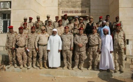 قيادة السلطة المحلية ومشايخ وأعيان مديريتي رماه وثمود يؤكدون دعمهم لتحركات الجيش لتعزيز الأمن والاستقرار