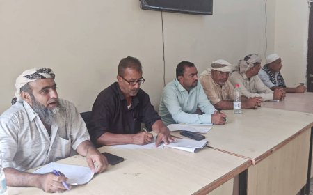 وسط تحديات تربوية.. اجتماع موسع في يافع سرار يقرّ موعد  بدء العام الدراسي الجديد