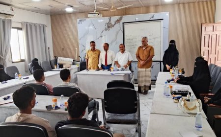 مركز التدريب بجامعة المهرة ينفذ دورة تأهيلية لتهيئة الطلاب لاختبار القبول في اللغة الإنجليزية