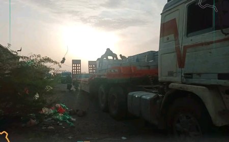 حفاظاً على السلامة العامة.. فرق محطة الوزن المحوري في المخا تواصل تفريغ الحمولات الزائدة والمخالفة