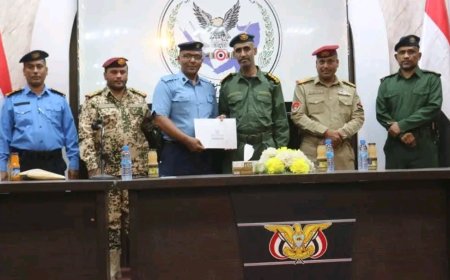 قيادة اللواء 101 شرطة جوية تكرم منتسبيها المتميزين في صالات مطار سيئون الدولي