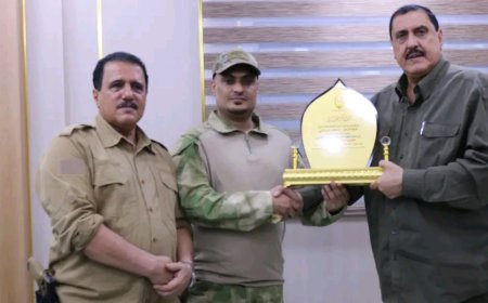 مدير أمن العاصمة عدن يكرّم قائد قوات الطوارئ والدعم الأمني تقديرًا لجهوده الأمنية