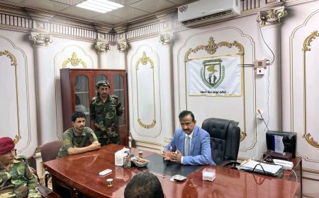 محافظ شبوة الشيخ عوض ابن الوزير يزور القيادة العامة لقوات دفاع شبوة ويشيد بدورها البطولي
