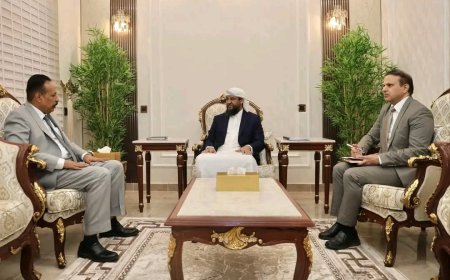 المحرّمي يستعرض خطط صيانة الطرق ويشدد على أولوية العاصمة عدن في تنفيذ المشاريع