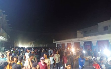 مظاهرة غاضبة بغيل باوزير تنديدا بسوء الخدمات وانقطاع الكهرباء