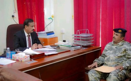 المحافظ بن الوزير يشدد على دور خفر السواحل لمكافحة التهريب وحماية سواحل المحافظة