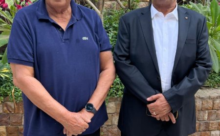 الرئيس علي ناصر محمد يلتقي المهندس أحمد الميسري نائب رئيس الوزراء وزير الداخلية السابق.